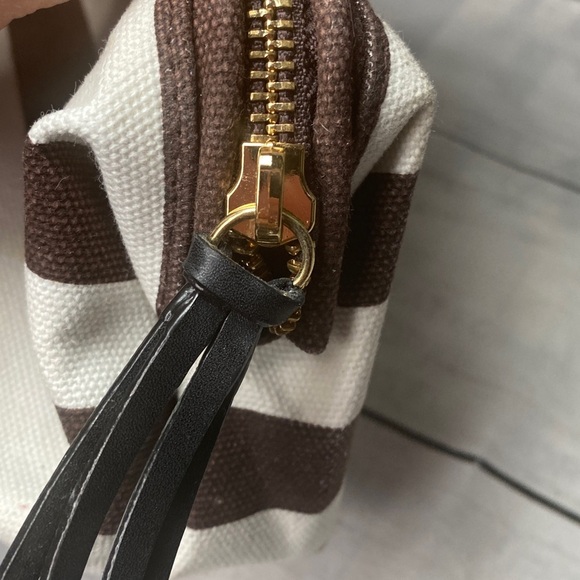 Henri Bendel Brown and Cream Striped Toiletry Bag - Picture 5 of 9